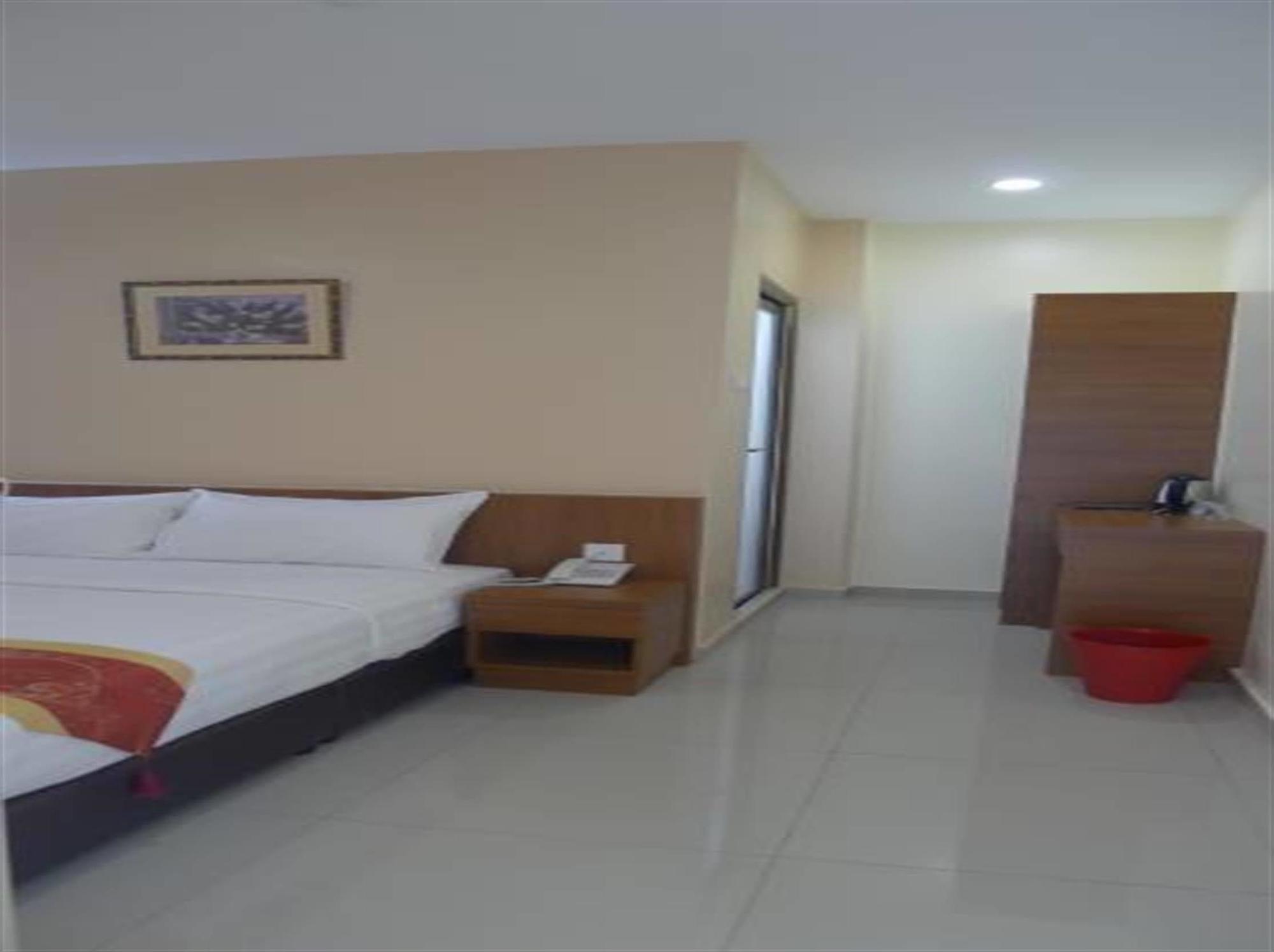 Hotel Zamburger Lamb Special Малакка Экстерьер фото